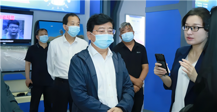 河南省洛阳市委副书记、市长徐衣显一行莅临美高梅电子官网集团考察指导