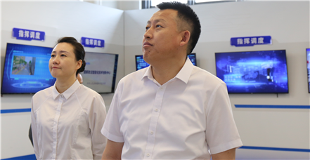 黑龙江省大庆市萨尔图区委副书记、区长权占峰一行莅临美高梅电子官网集团考察指导